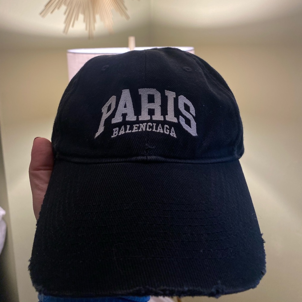 Balenciaga cap NWOT (COMES WITH ORIGINAL PACKAGING)